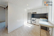 Appartement type 2 plus cuisine, possibilité garage. 