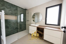 Maison familiale contemporaine avec piscine et jardin – Proche Bordeaux