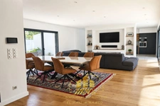 POMPIGNAC – Élégante villa contemporaine avec piscine, aux portes de Bordeaux