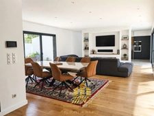 POMPIGNAC – VILLA CONTEMPORAINE AVEC PISCINE ET PRESTATIONS HAUT DE GAMME