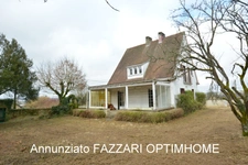 À Vendre en exclusivité, proche de la Belgique et du Luxembourg, une Maison Individuelle de 143 m² habitables, 4 Chambres sur un Grand Terrain 2179 m² 