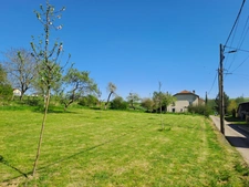 Ancien Corps de ferme de caractère avec dépendances – Terrain de 5960 m² – Proche Belgique & Luxembourg