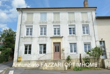 ? À VENDRE EN EXCLUSIVITÉ, proche Belgique et Luxembourg, un Immeuble de trois appartements situés à STENAY (55), 255 M² habitables, Idéal investisseur ou résidence principale avec revenus locatifs !