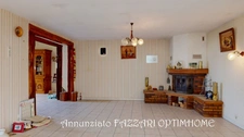 A vendre en exclusivité, proche de la Belgique et du Luxembourg, un ancien corps de ferme de 144 m² habitable avec 400 m² environ de dépendance !