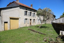 🏡 Maison de caractère à rénover – 236 m² – 11 pièces – Terrain 1300 m² – Proche Belgique & Luxembourg