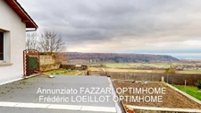 À VENDRE en exclusivité, proche de la Belgique et du Luxembourg, une maison individuelle à terminer sur grand sous-sol avec terrain de 1863 m², Vue panoramique sur la verdure !