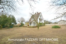 À Vendre en exclusivité, proche de la Belgique et du Luxembourg, une Maison Individuelle de 143 m² habitables, 4 Chambres sur un Grand Terrain 2179 m² 