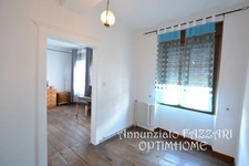 À vendre en exclusivité à Stenay (Meuse) – Spacieuse maison de ville de 235 m² avec garage, cour, 4 chambres et grenier aménageable