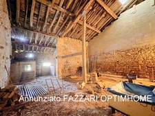 À VENDRE en exclusivité, proche de la Belgique et du Luxembourg, un ancien corps de ferme à Quincy-Landzécourt d’une surface habitable de 134 m² (4 chambres) sur une parcelle d’environ 900 m² !