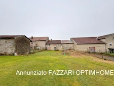 À Vendre, proche de la Belgique et du Luxembourg, une maison à rénover avec grange de 95 m² et terrain sur 653 m² !
