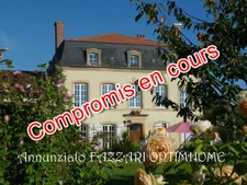 En exclusivité, Annunziato Fazzari vous propose de découvrir le charmant petit château du village de Mouzay, situé au cœur de la Meuse, à proximité de Verdun, de la Belgique et du Luxembourg, ainsi q