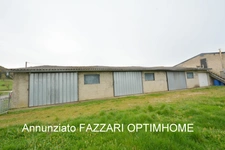 À vendre en exclusivité à Lion-devant-Dun, bâtiment à usage de garages et bureau, surface totale 282 m²!