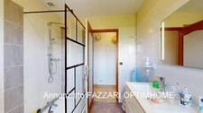 A vendre en exclusivité, proche de la Belgique et du Luxembourg, une spacieuse maison individuelle de plain-pied, d’une surface habitable de 146.93m² (quatre chambres), sur un beau terrain de 2562M²!