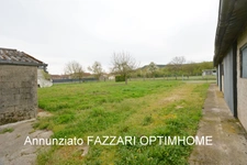 À vendre en exclusivité à Lion-devant-Dun, bâtiment à usage de garages et bureau, surface totale 282 m²!