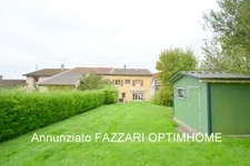 A vendre en exclusivité, proche de la Belgique et du Luxembourg, une agréable maison de village rénovée de 153 m² habitable, 3 chambres, l’ensemble sur une parcelle de 375 m² !