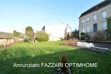 À Vendre en exclusivité à Dun sur meuse, Grande Maison de Maître avec Revenus Locatifs, proche Belgique et Luxembourg ! 244 m² habitables – Terrain clos et arboré de 934 m² 
