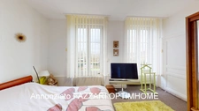 À Vendre en exclusivité à Dun sur meuse, Grande Maison de Maître avec Revenus Locatifs, proche Belgique et Luxembourg ! 244 m² habitables – Terrain clos et arboré de 934 m² 