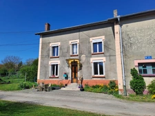 Ancien Corps de ferme de caractère avec dépendances – Terrain de 5960 m² – Proche Belgique & Luxembourg