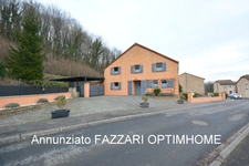 A vendre en exclusivité, Maison 4 façades au calme absolu à Montmédy – Proximité Belgique et Luxembourg – Jardin arboré (7 chambres, 230 m² habitables).