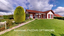 A vendre en exclusivité, proche de la Belgique et du Luxembourg, une spacieuse maison individuelle de plain-pied, d’une surface habitable de 146.93m² (quatre chambres), sur un beau terrain de 2562M²!