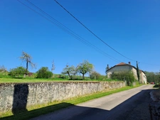Ancien Corps de ferme de caractère avec dépendances – Terrain de 5960 m² – Proche Belgique & Luxembourg