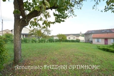 A vendre en exclusivité, proche de la Belgique et du Luxembourg, un ancien corps de ferme de 144 m² habitable avec 400 m² environ de dépendance !
