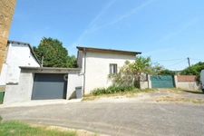 A vendre en exclusivité, proche de la Belgique et du Luxembourg, une agréable maison de campagne de 157 m² habitables, 7 pièces (4 chambres) sur une parcelle de 479 m² !