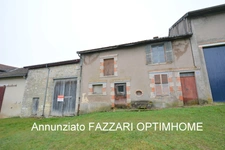 À Vendre, proche de la Belgique et du Luxembourg, une maison à rénover avec grange de 95 m² et terrain sur 653 m² !