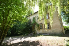 À vendre – Ancienne brasserie à rénover – Bâtisse de caractère proche Belgique et Luxembourg – Idéal gîtes ou habitat partagé