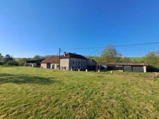 Proche Belgique et Luxembourg, Propriété de charme avec activité touristique de 384 m² habitable 