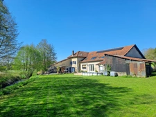 Proche Belgique et Luxembourg, Propriété de charme avec activité touristique de 384 m² habitable 
