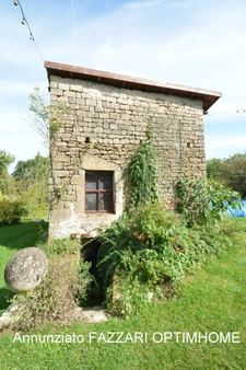 🏡 À vendre – Ancienne fermette lorraine avec grand terrain à Luzy-Saint-Martin (proche Belgique & Luxembourg)