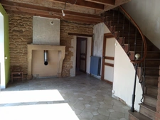 CHAUVENCY-SAINT-HUBERT – ANCIEN CORPS DE FERME – 126 M² – BEAUX VOLUMES – JARDIN AVEC VUE