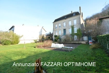 À Vendre en exclusivité à Dun sur meuse, Grande Maison de Maître avec Revenus Locatifs, proche Belgique et Luxembourg ! 244 m² habitables – Terrain clos et arboré de 934 m² 
