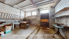 A vendre en exclusivité, proche de la Belgique et du Luxembourg, un ancien corps de ferme de 144 m² habitable avec 400 m² environ de dépendance !