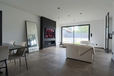 Vous rêvez d’une maison moderne aux finitions premium à Florange ? Cette pépite de 2023 avec cuisine haut de gamme et verrières design va vous séduire !
