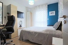 Appartement 3 pièces de 70 m² avec balcon, garage et parking – Résidence récente à Florange