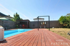 LA MAXE – Maison familiale de 230 m² au sol avec piscine chauffée et généreux espaces extérieurs