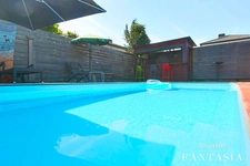 LA MAXE – Maison familiale de 230 m² au sol avec piscine chauffée et généreux espaces extérieurs