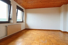 Donnez vie à vos envies : maison à rénover avec garage et terrasse à Nilvange