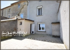 Maison de village T3 de 78 m² avec terrasse abritée, garage et vue dégagée
