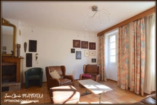 Maison de village T7 204 m2 avec un terrain 840 m2 et 2 garages