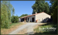 Villa T5 120 m2 3 chambres terrain arboré 9600 m2 -11400