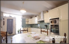 Maison T6 5 chambres 205 m2 avec garage et dépendances