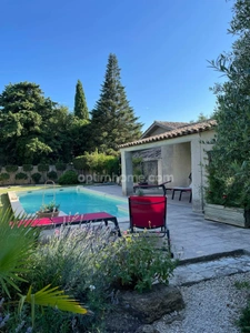 Propriété en pierres composée de 2 habitations à SAINT REMY DE PROVENCE