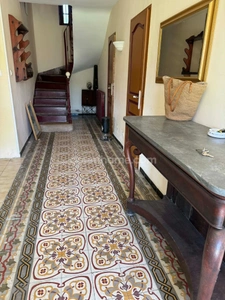 Maison 8 pièces + dépendances à Saint Etienne du Grès proche Saint Rémy de Provence 