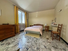 230 m², 6 chambres, vue Alpilles et terrain piscinable à pied du centre de SAINT REMY DE PROVENCE