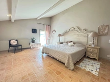 Propriété en pierres composée de 2 habitations à SAINT REMY DE PROVENCE
