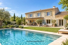 230 m², 6 chambres, vue Alpilles et terrain piscinable à pied du centre de SAINT REMY DE PROVENCE