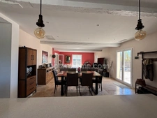 Maison à FONTVIEILLE de plain pied 4 chambres